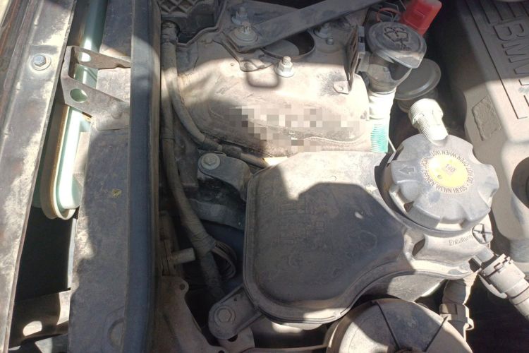 Used BMW X1 2013 sDrive18i Fashion Model Engine Bay Right
