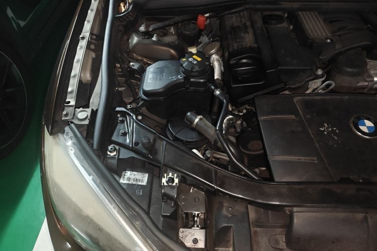 Used BMW X1 2013 sDrive18i Leading Model Engine Bay Right