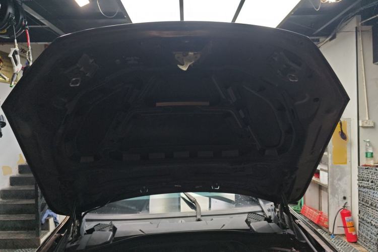 Used BMW X1 2013 sDrive18i Fashion Model Engine Bay