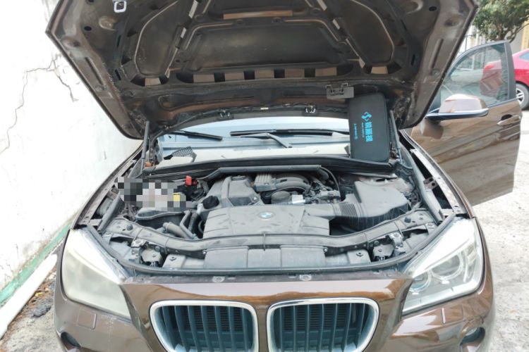 Used BMW X1 2013 sDrive18i Fashion Model Engine Bay