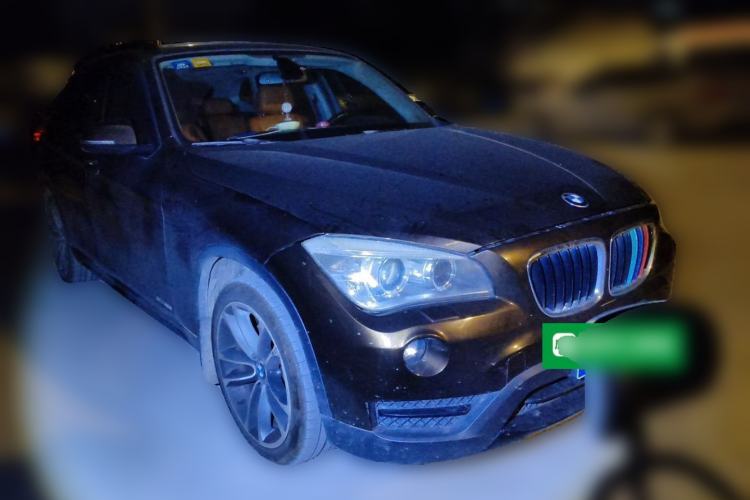 Used BMW X1 2013 sDrive18i Sport Design Package Front Right 45 Deg