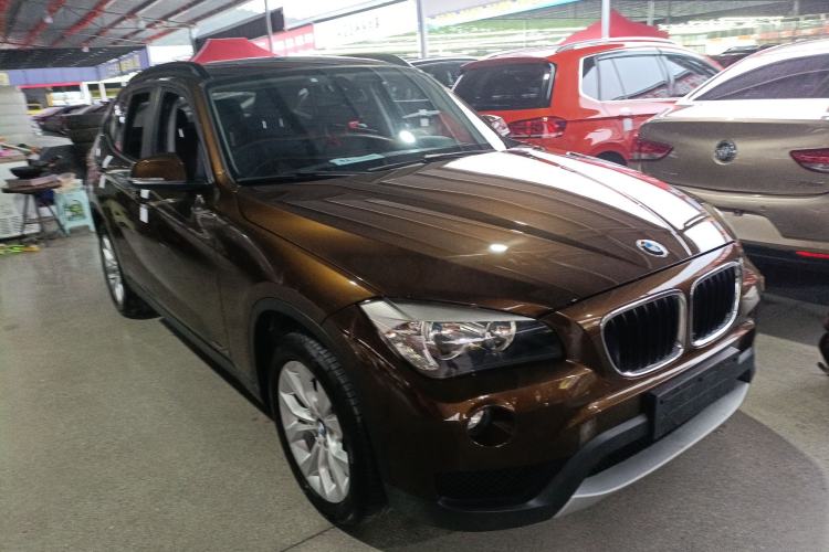 Used BMW X1 2013 sDrive18i Fashion Model Front Right 45 Deg