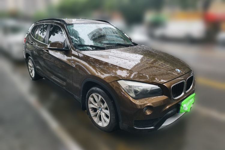Used BMW X1 2013 sDrive18i Fashion Model Front Right 45 Deg