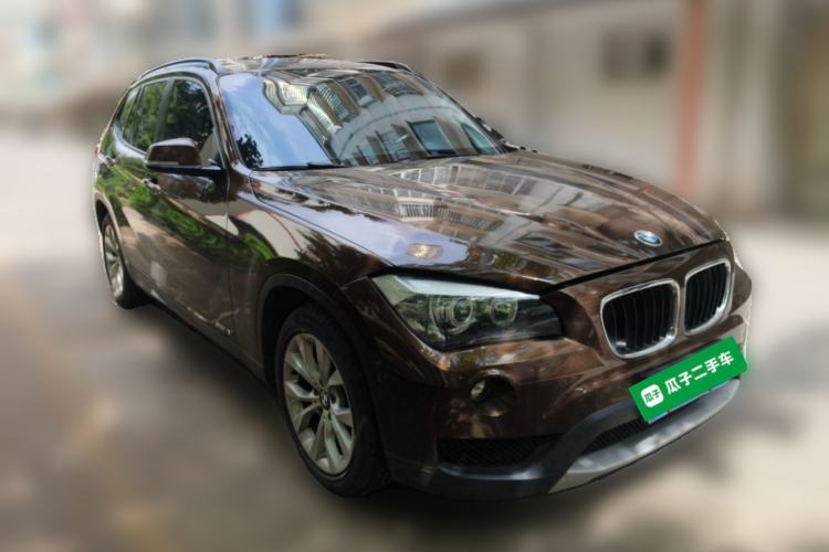 Used BMW X1 2013 sDrive18i Fashion Model Front Right 45 Deg