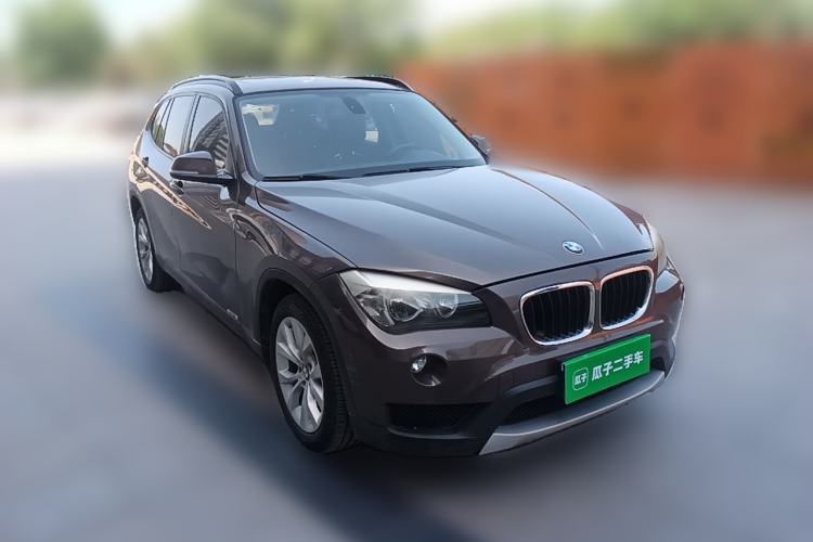 Used BMW X1 2013 sDrive18i Fashion Model Front Right 45 Deg
