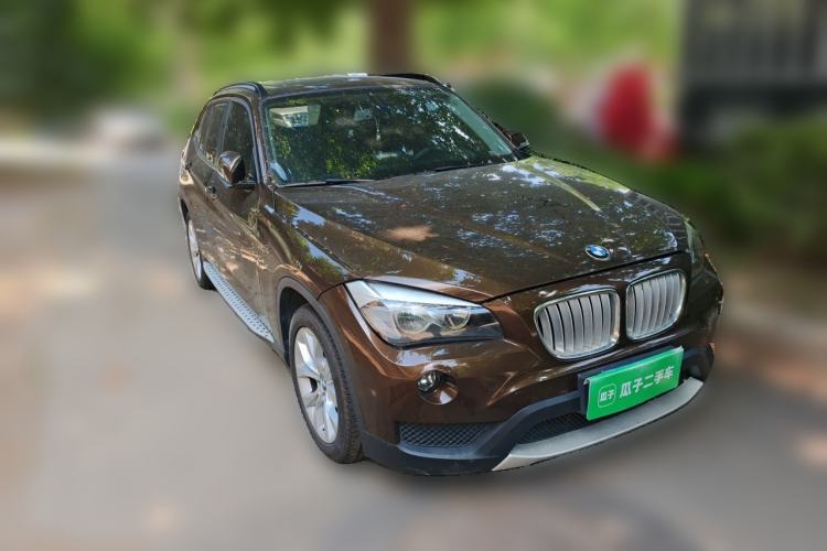 Used BMW X1 2013 sDrive18i Fashion Model Front Right 45 Deg