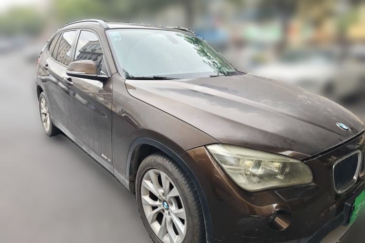 Used BMW X1 2013 sDrive18i Leading Model Front Right 45 Deg