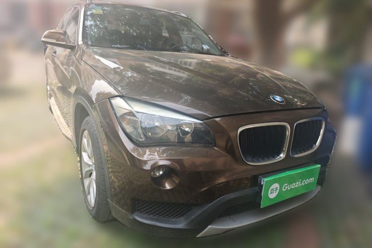 Used BMW X1 2013 sDrive18i Fashion Model Front Right 45 Deg