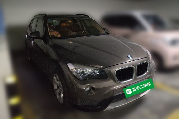 Used BMW X1 2013 sDrive18i Fashion Model Front Right 45 Deg