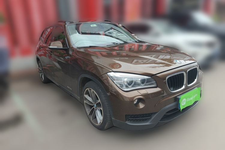 Used BMW X1 2013 sDrive20i Sports Design Package Front Right 45 Deg