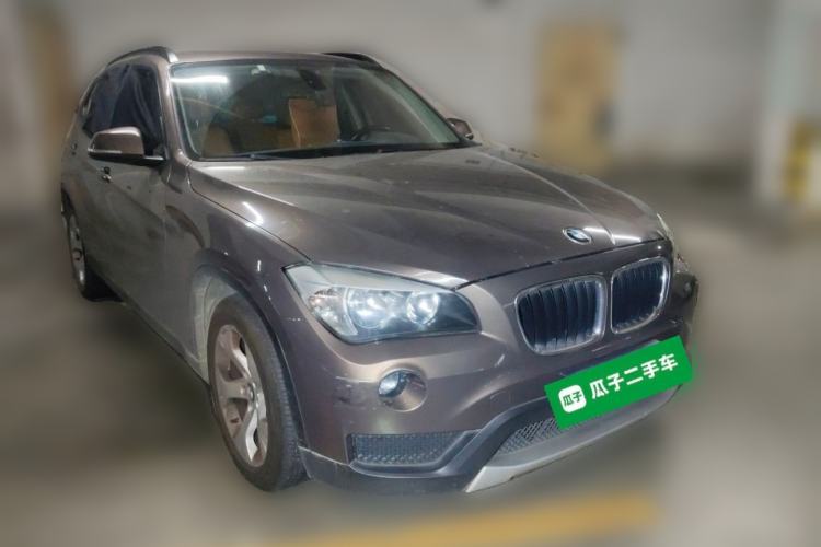 Used BMW X1 2013 sDrive18i manual model Front Right 45 Deg