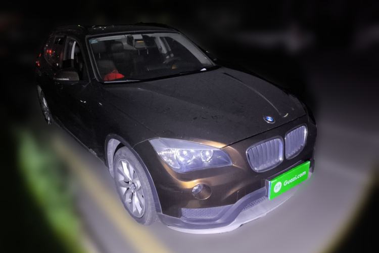 Used BMW X1 2013 sDrive18i Fashion Model Front Right 45 Deg