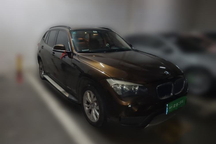 Used BMW X1 2013 sDrive18i Fashion Model Front Right 45 Deg