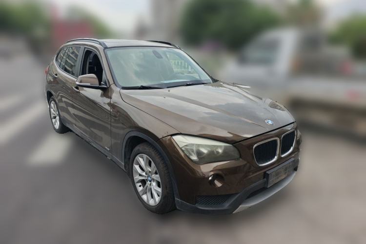 Used BMW X1 2013 sDrive18i Fashion Model Front Right 45 Deg