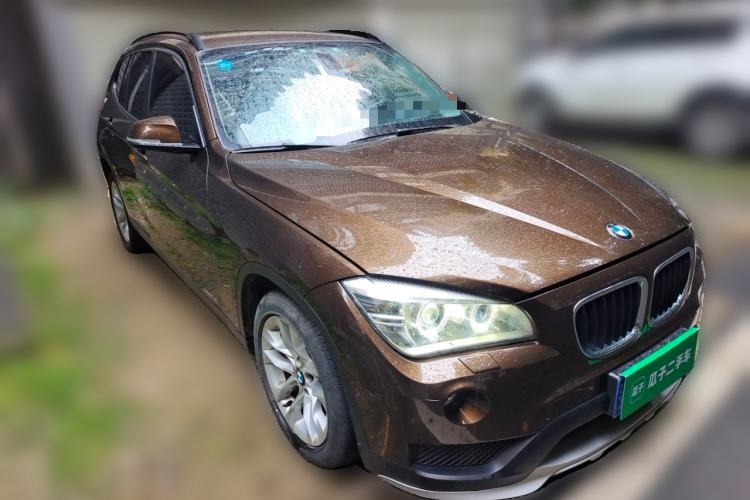 Used BMW X1 2013 sDrive18i Leading Model Front Right 45 Deg