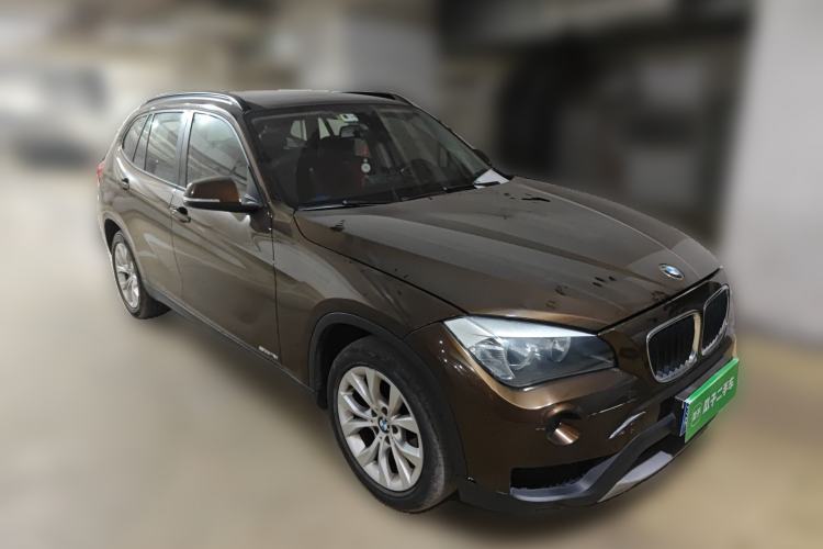 Used BMW X1 2013 sDrive18i Leading Model Front Right 45 Deg