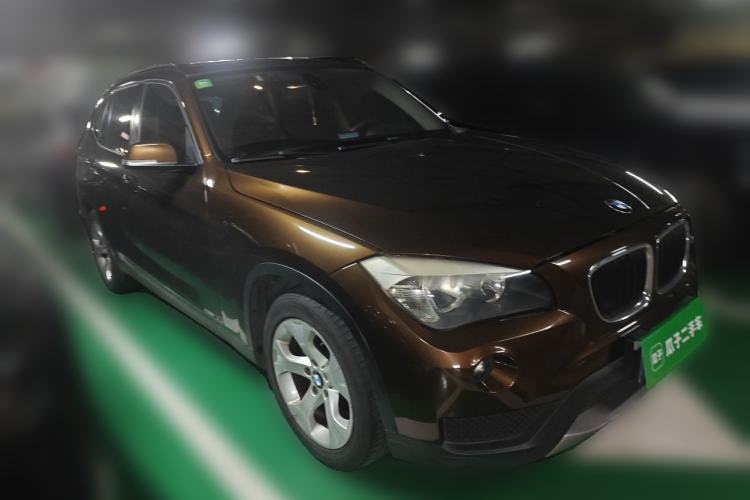 Used BMW X1 2013 sDrive18i Leading Model Front Right 45 Deg