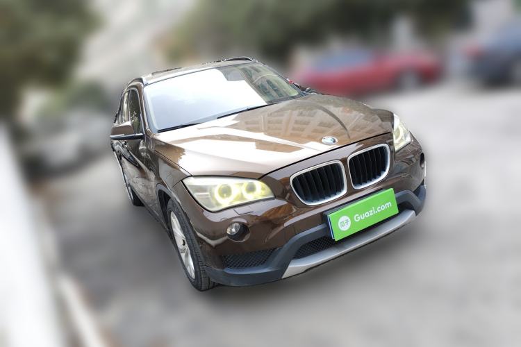 Used BMW X1 2013 sDrive18i Fashion Model Front Right 45 Deg