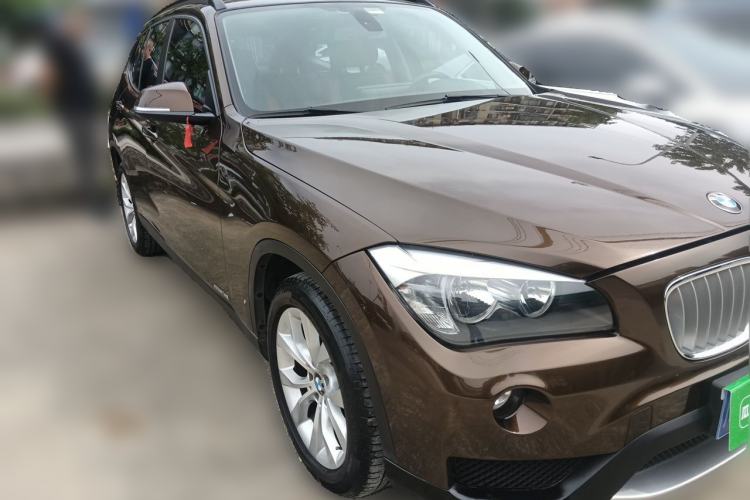 Used BMW X1 2013 sDrive18i Fashion Model Front Right 45 Deg