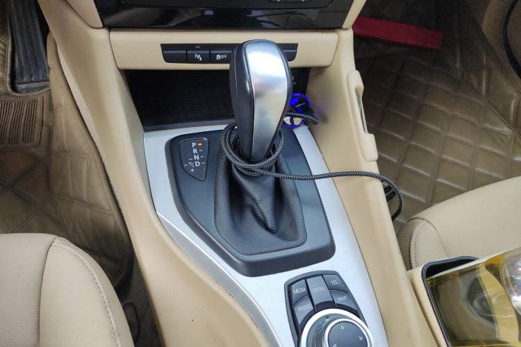 Used BMW X1 2013 sDrive18i Leading Model Gear Lever