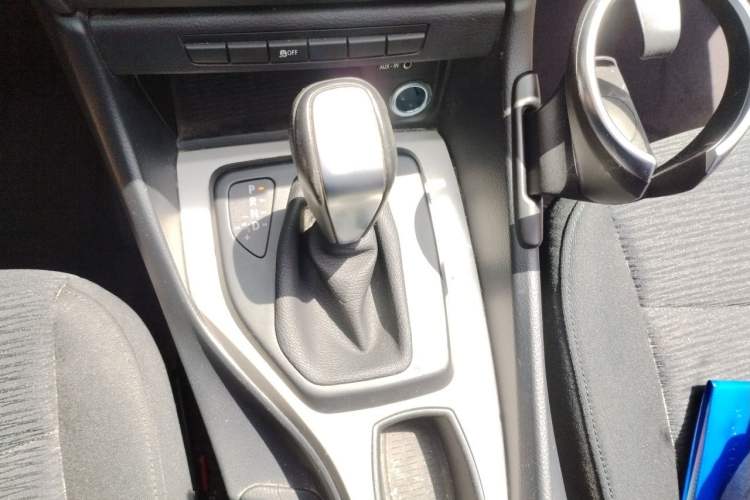 Used BMW X1 2013 sDrive18i Fashion Model Gear Lever