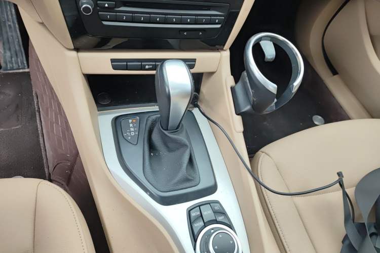 Used BMW X1 2013 sDrive18i Fashion Model Gear Lever