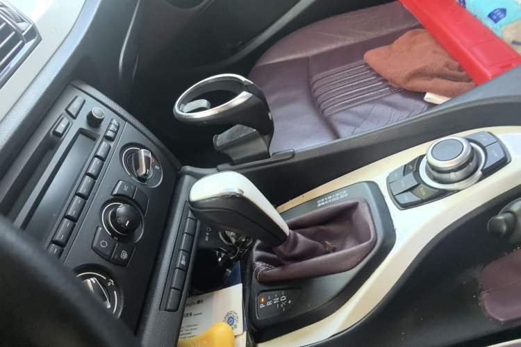 Used BMW X1 2013 sDrive18i Fashion Model Gear Lever