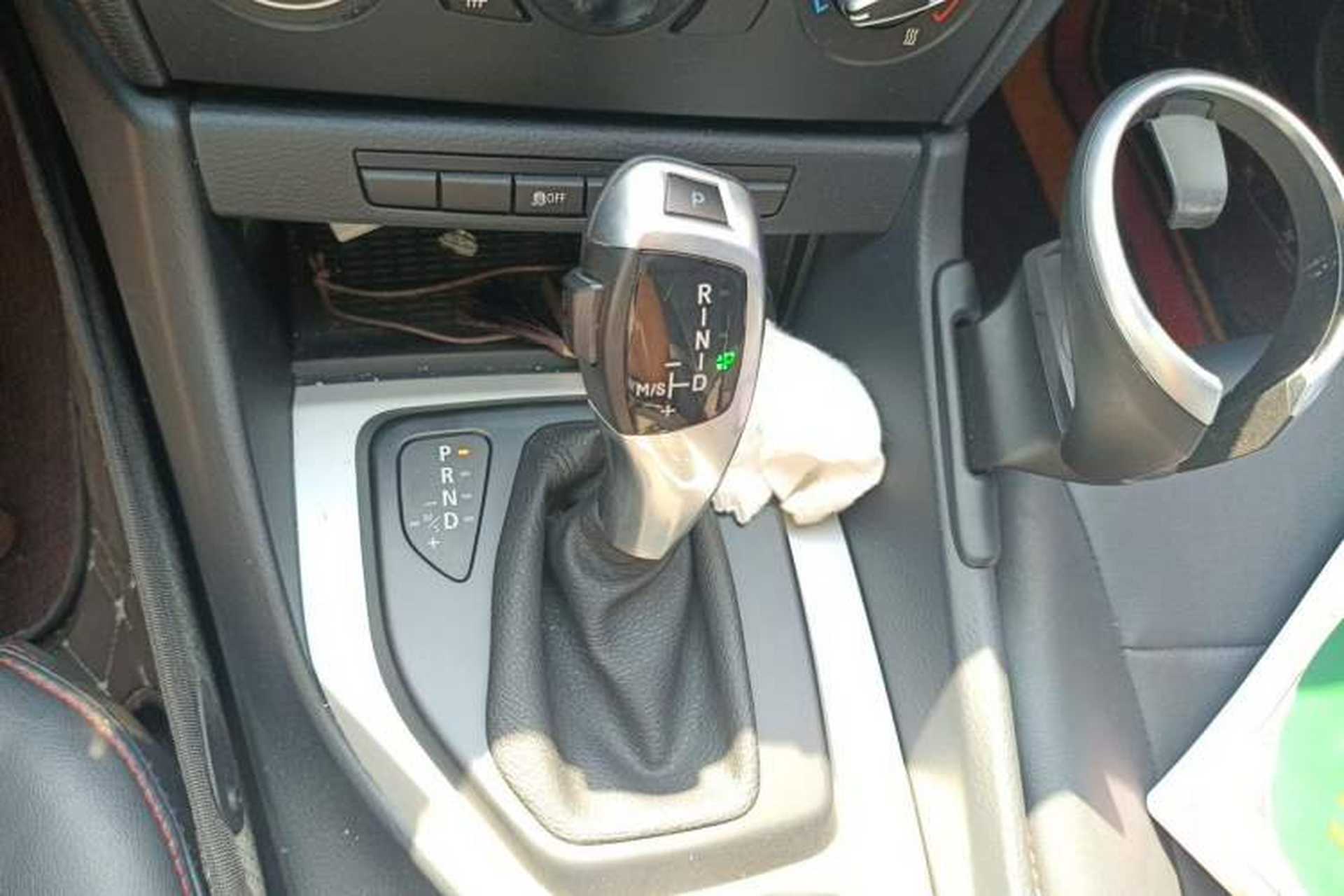 Used BMW X1 2013 sDrive18i Fashion Model Gear Lever