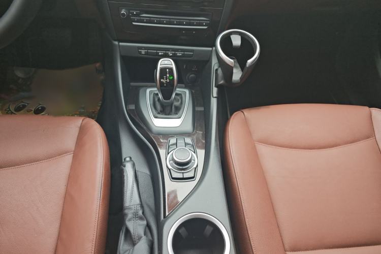 Used BMW X1 2013 sDrive20i Sports Design Package Gear Lever