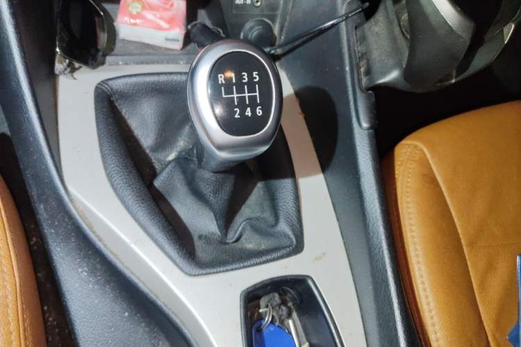 Used BMW X1 2013 sDrive18i manual model Gear Lever