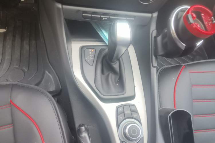 Used BMW X1 2013 sDrive18i Fashion Model Gear Lever