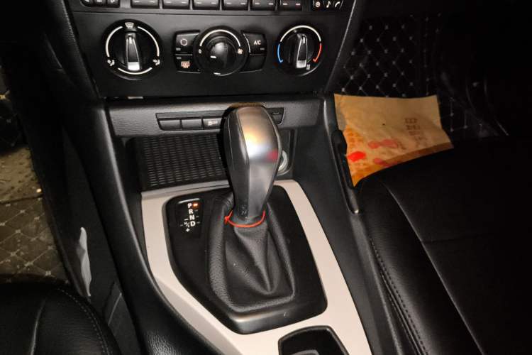 Used BMW X1 2013 sDrive18i Fashion Model Gear Lever