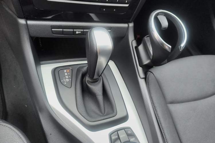 Used BMW X1 2013 sDrive18i Leading Model Gear Lever