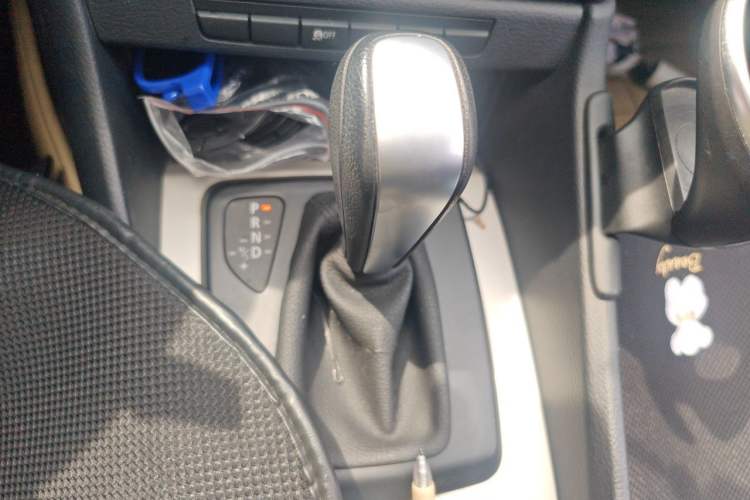 Used BMW X1 2013 sDrive18i Fashion Model Gear Lever