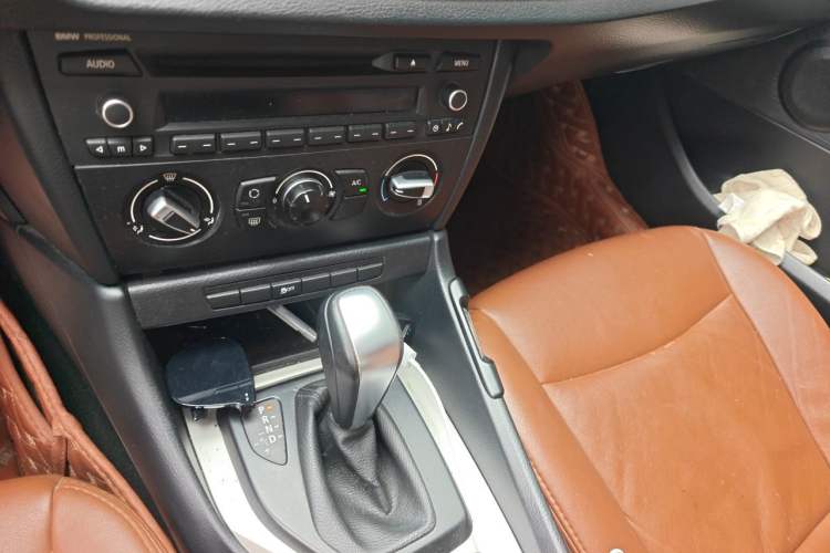 Used BMW X1 2013 sDrive18i Fashion Model Gear Lever