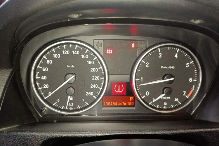 Used BMW X1 2013 sDrive18i Fashion Model Instrument Cluster