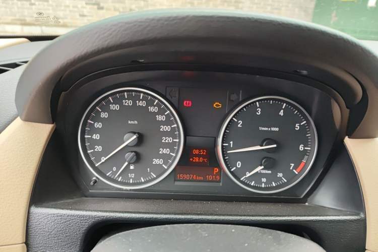 Used BMW X1 2013 sDrive18i Fashion Model Instrument Cluster