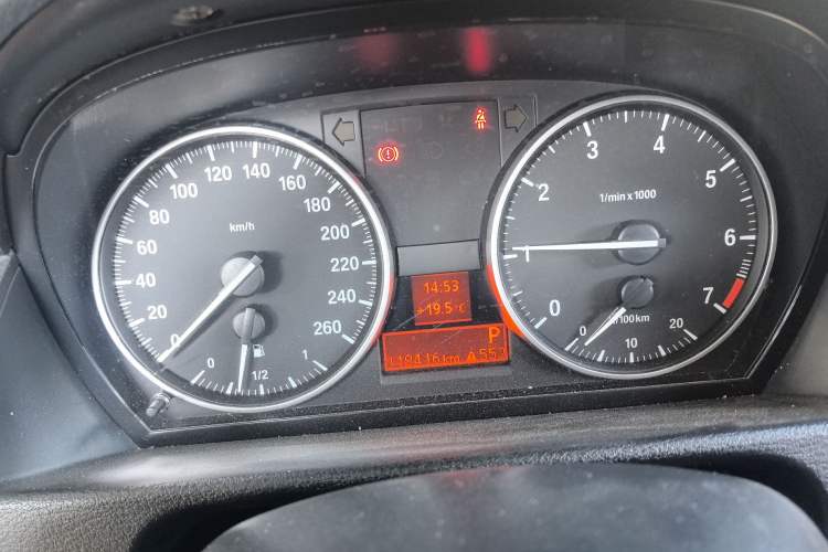 Used BMW X1 2013 sDrive18i Fashion Model Instrument Cluster