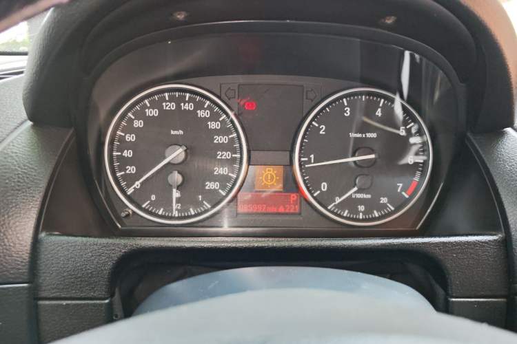 Used BMW X1 2013 sDrive18i Fashion Model Instrument Cluster