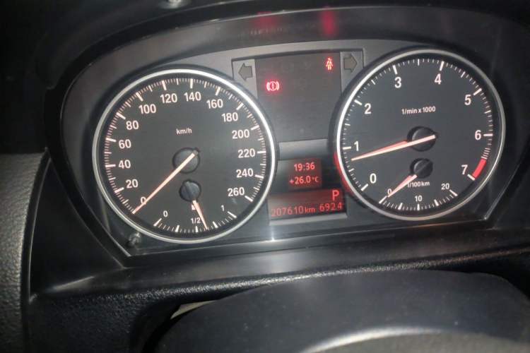Used BMW X1 2013 sDrive18i Fashion Model Instrument Cluster