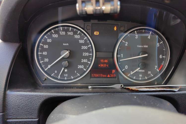 Used BMW X1 2013 sDrive18i Fashion Model Instrument Cluster