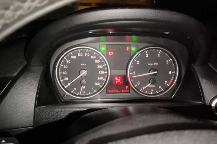 Used BMW X1 2013 sDrive18i Fashion Model Instrument Cluster