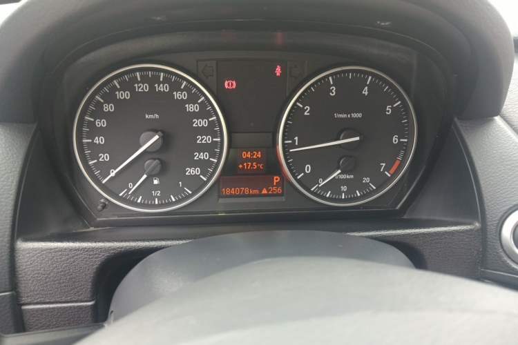 Used BMW X1 2013 sDrive18i Fashion Model Instrument Cluster