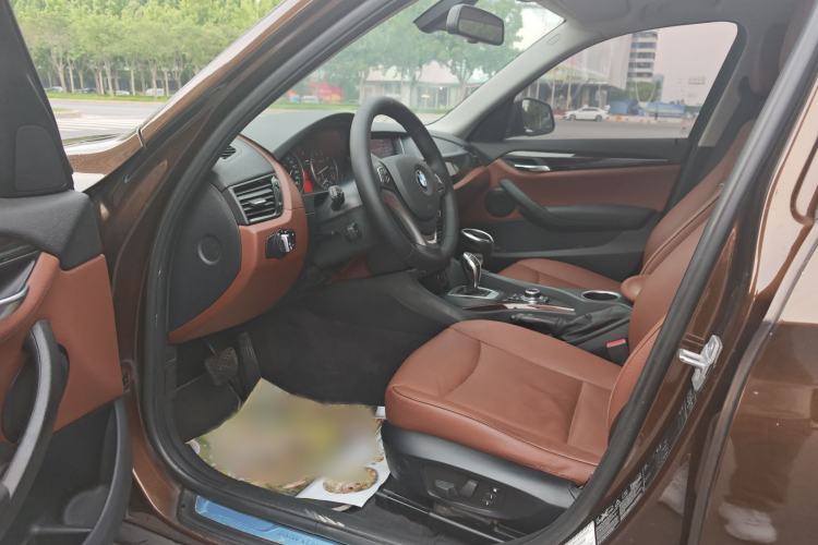 Used BMW X1 2013 sDrive20i Sports Design Package Interior 1