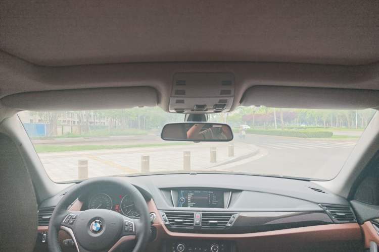 Used BMW X1 2013 sDrive20i Sports Design Package Interior 3
