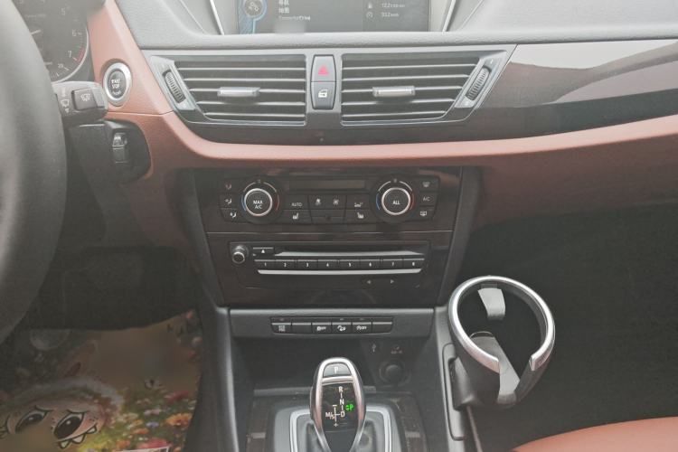 Used BMW X1 2013 sDrive20i Sports Design Package Interior 5
