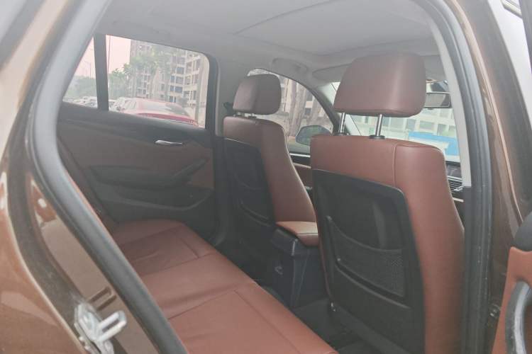 Used BMW X1 2013 sDrive20i Sports Design Package Interior 9
