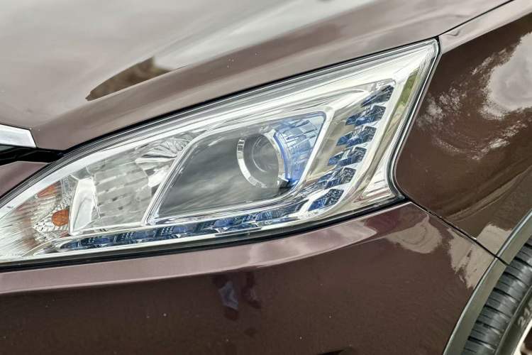 Used BMW X1 2013 sDrive18i Leading Model Left Front Headlight