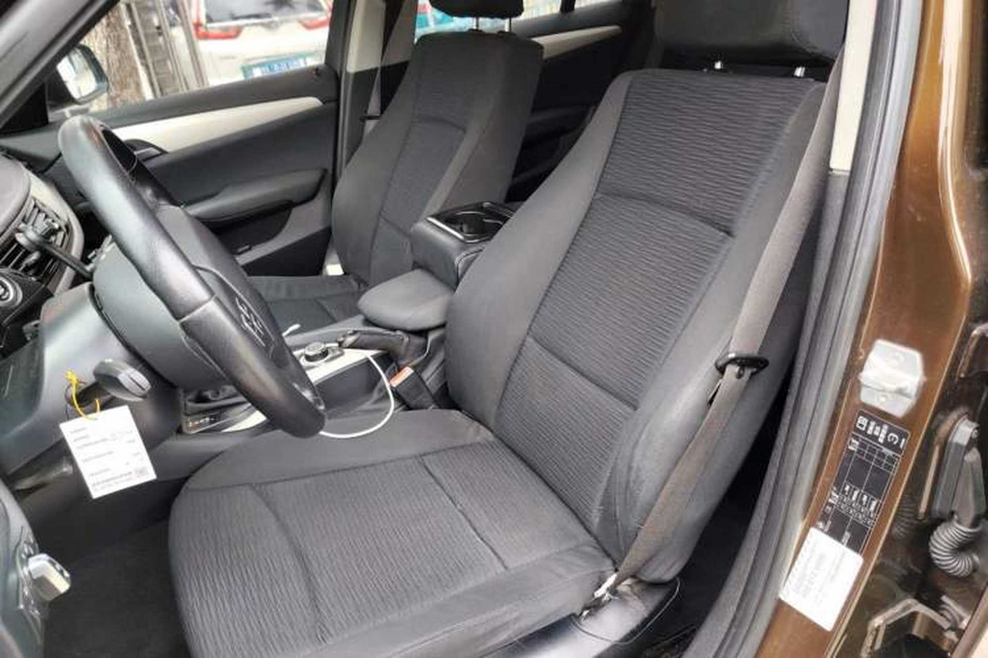 Used BMW X1 2013 sDrive18i Fashion Model Left Front Seat