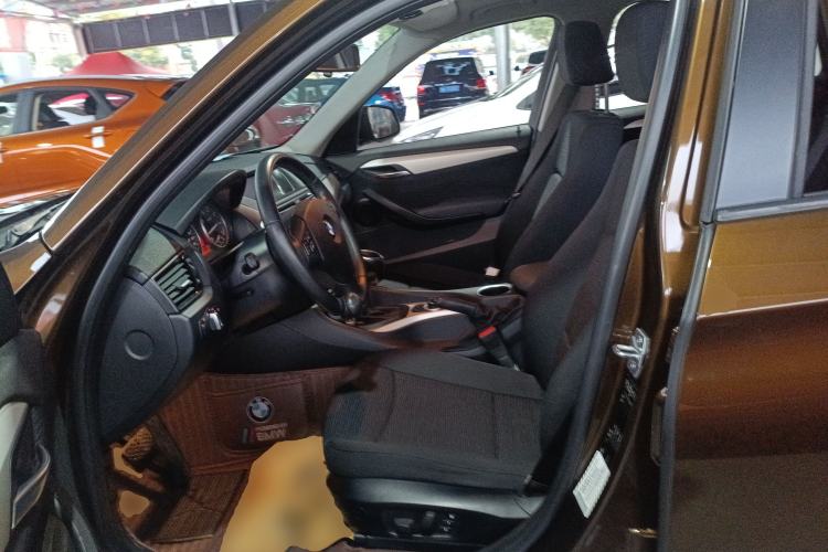 Used BMW X1 2013 sDrive18i Fashion Model Left Front Seat